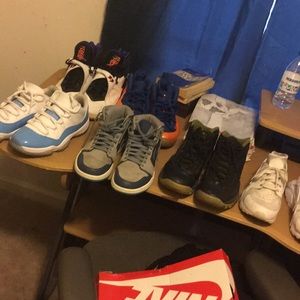 Orange 9s , Carolina 11s ,blue  1s,  Venom 10s sz9